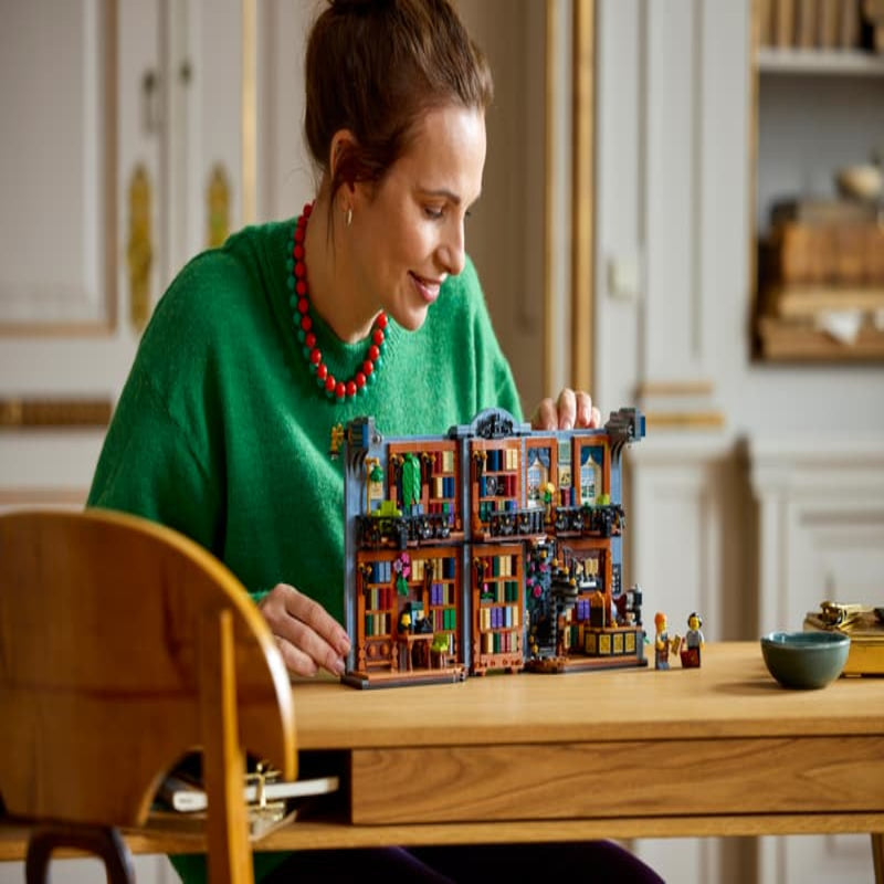 Lego 11379 Icons Bookshop: Book Nook (1690 pcs)