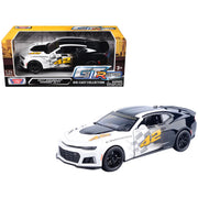 2017 Chevy ZL1#42 Black and White GT Racing Series 1/24 Diecast Model Car