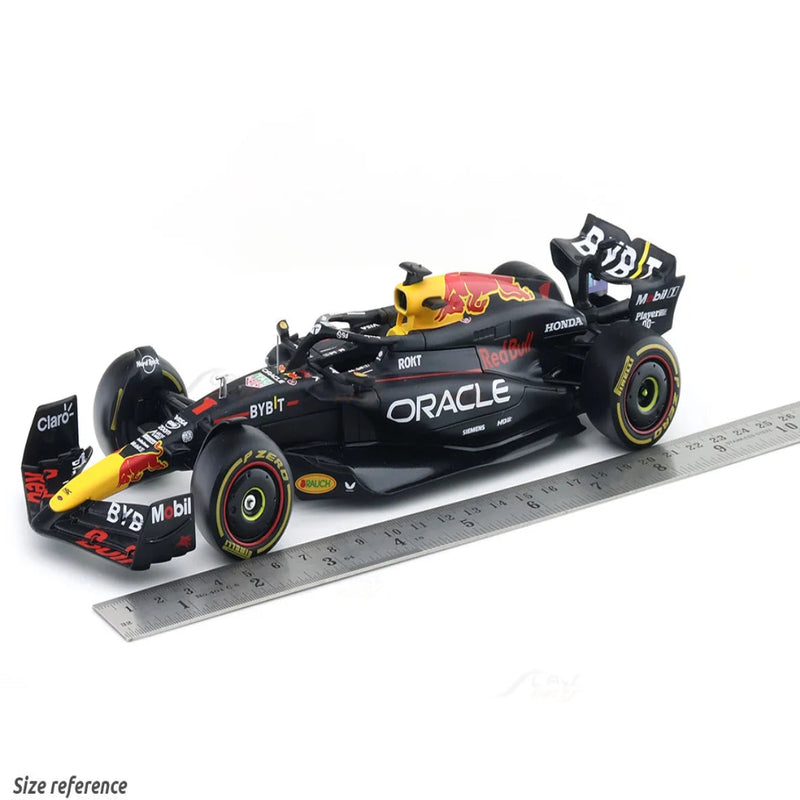 Bburago Red Bull RB20 Formula Race Car with Figure