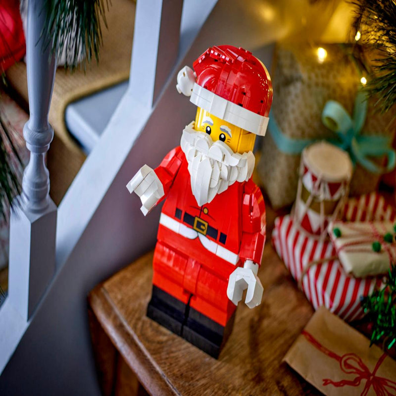 Lego 40820 Minifigures Up-Scaled Santa Minifigure (761 Pcs)