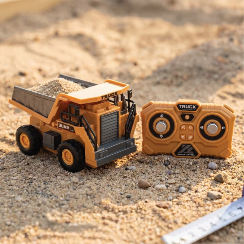L.O.T Cars Rumble - 1:64 Scale Tabletop RC Dumptruck