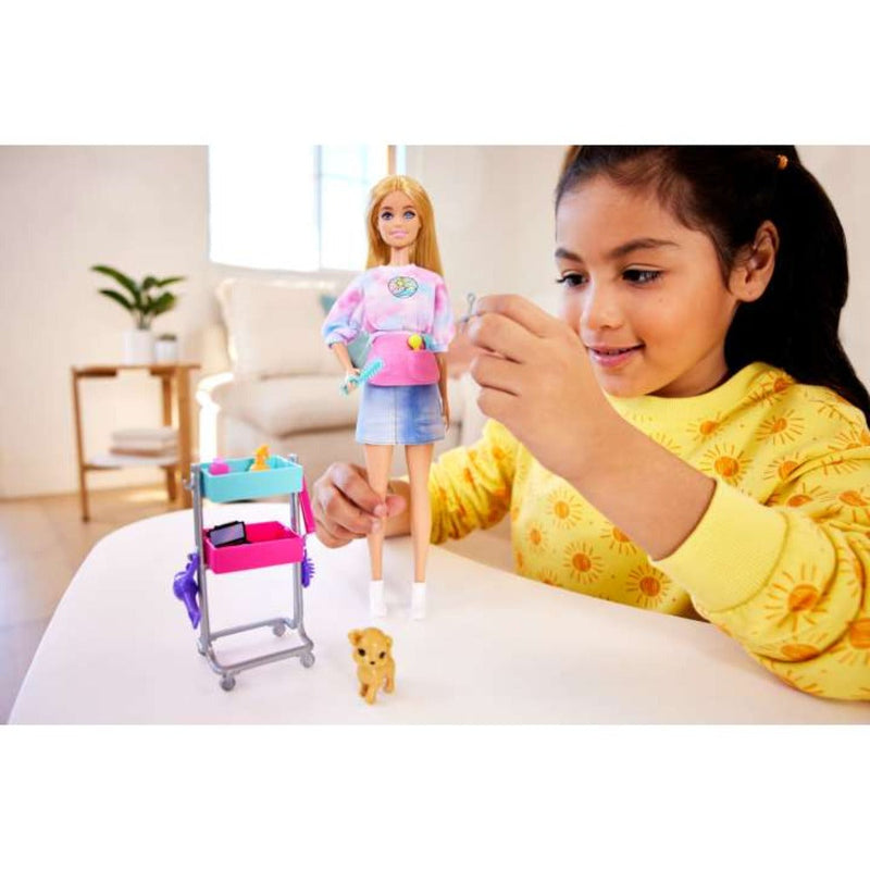 Barbie “Malibu” Stylist Doll & 14 Accessories Playset