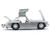 Bburago 1954 Mercedes-Benz 300 SL silver 1:24 Bburago licensed diecast Scale Model car