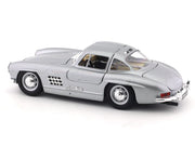 Bburago 1954 Mercedes-Benz 300 SL silver 1:24 Bburago licensed diecast Scale Model car
