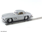 Bburago 1954 Mercedes-Benz 300 SL silver 1:24 Bburago licensed diecast Scale Model car