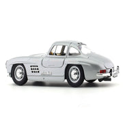 Bburago 1954 Mercedes-Benz 300 SL silver 1:24 Bburago licensed diecast Scale Model car