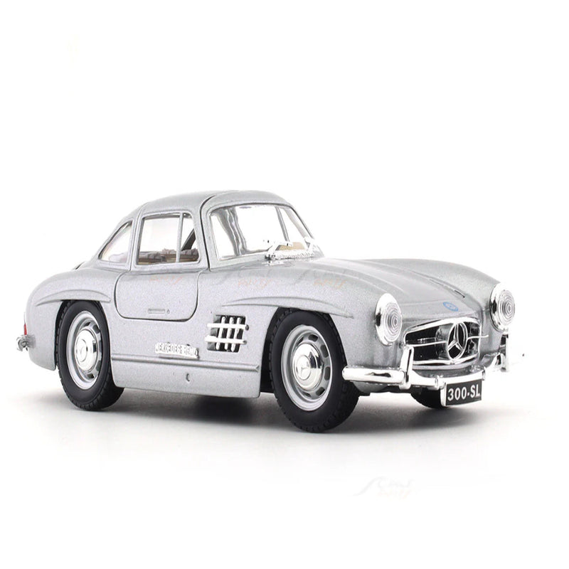 Bburago 1954 Mercedes-Benz 300 SL silver 1:24 Bburago licensed diecast Scale Model car