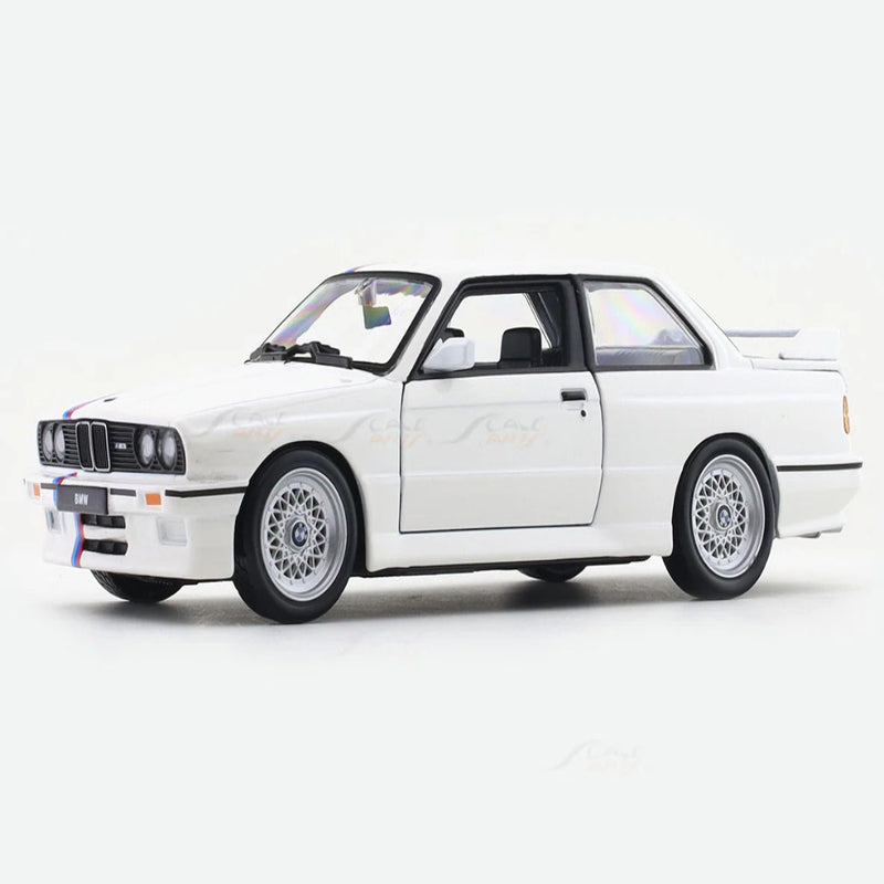 Bburago 1988 BMW 3 Series M3 E30 White 1:24 Bburago with Acrylic Case Licensed Diecast Scale Model Car Collectible