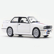 Bburago 1988 BMW 3 Series M3 E30 White 1:24 Bburago with Acrylic Case Licensed Diecast Scale Model Car Collectible