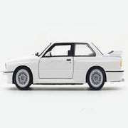 Bburago 1988 BMW 3 Series M3 E30 White 1:24 Bburago with Acrylic Case Licensed Diecast Scale Model Car Collectible