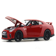 Bburago 2017 Nissan GT-R R35 Red 1:24 Bburago with Acrylic Case Licensed Diecast Scale Model Car Collectible
