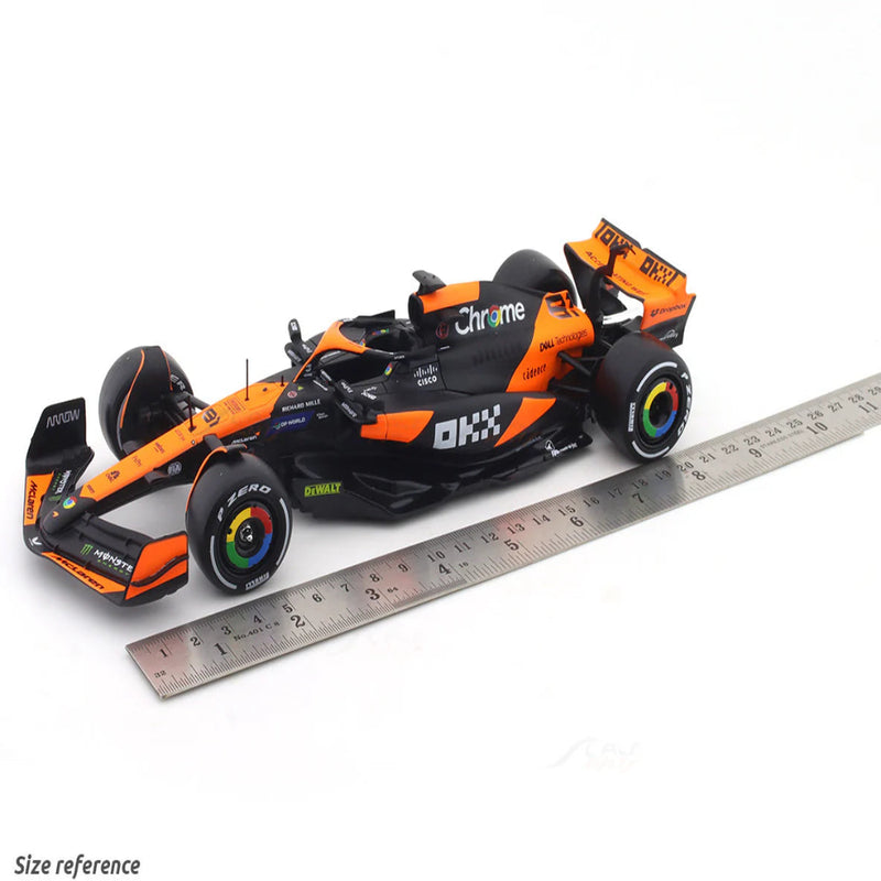 Bburago 2024 McLaren MCL38 No.81 with figure 1:24 Bburago licensed diecast Scale Model car collectible