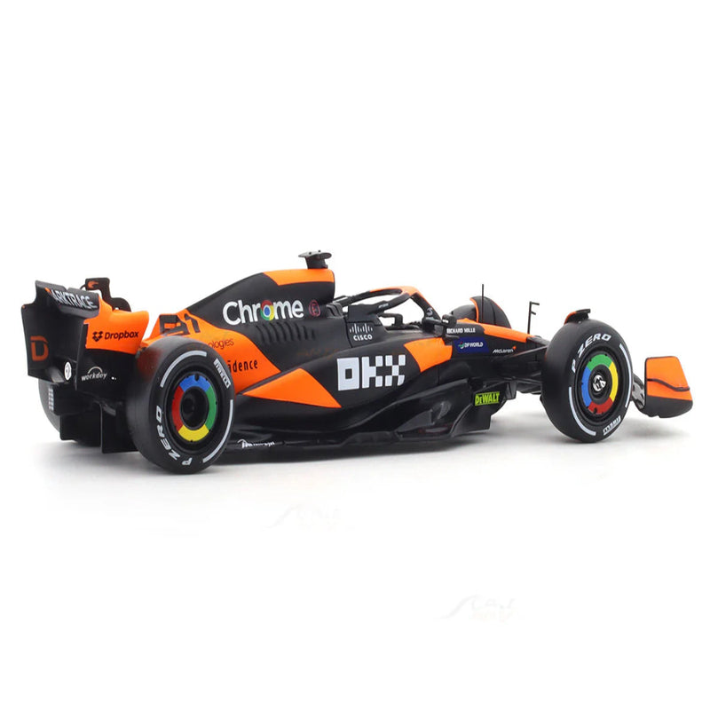 Bburago 2024 McLaren MCL38 No.81 with figure 1:24 Bburago licensed diecast Scale Model car collectible