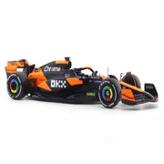 Bburago 2024 McLaren MCL38 No.81 with figure 1:24 Bburago licensed diecast Scale Model car collectible