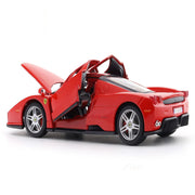 Bburago Enzo Ferrari red with Acrylic Case 1:24 Bburago licensed diecast Scale Model car collectible