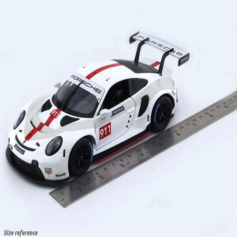 Bburago Porsche 911 RSR White 1:24 Bburago licensed diecast Scale Model car