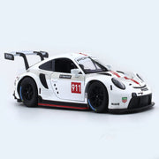 Bburago Porsche 911 RSR White 1:24 Bburago licensed diecast Scale Model car