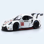 Bburago Porsche 911 RSR White 1:24 Bburago licensed diecast Scale Model car