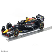 Bburago Red Bull RB20 Formula Race Car with Figure