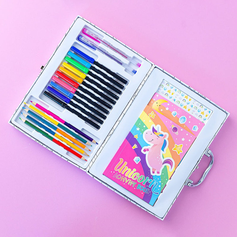 Colour & Carry Activity Case Kit