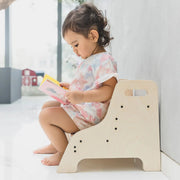 Curious Cub Stepping Stool