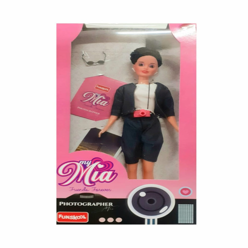 Funskool My Mia Photographer Doll