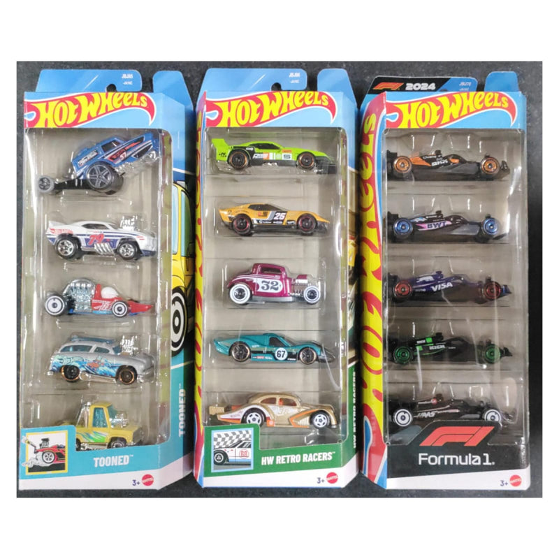 Hot Wheels 2025 Diecast Cars - Set of 15 Car (Tooned, HW Retro Racer & Formula 1)