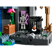 LEGO 21189 Minecraft The Skeleton Dungeon - 364 Pieces