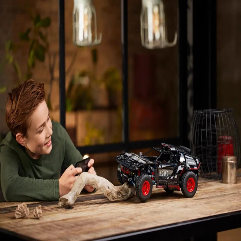 LEGO 42160 Technic Audi RS Q E-Tron