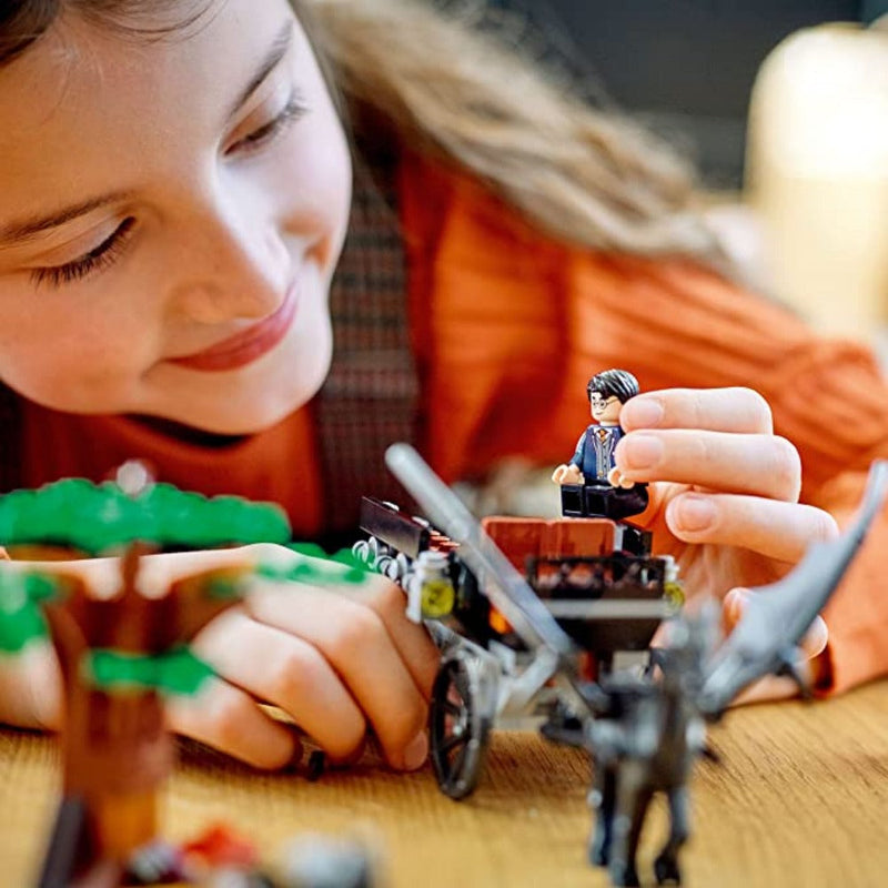 LEGO 76400 Harry Potter Hogwarts Carriage and Thestrals