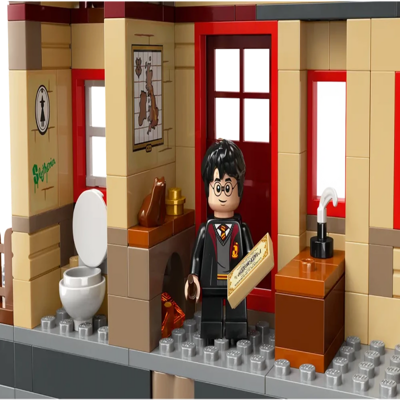 LEGO 76423 Harry Potter Hogwarts Express Train Set with Hogsmeade Station (1074 Pieces)