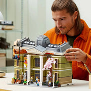 Lego 10326 Icons Natural History Museum (4014 Pieces)