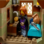 Lego 10332 Icons Medieval Town Square (3304 Pieces)