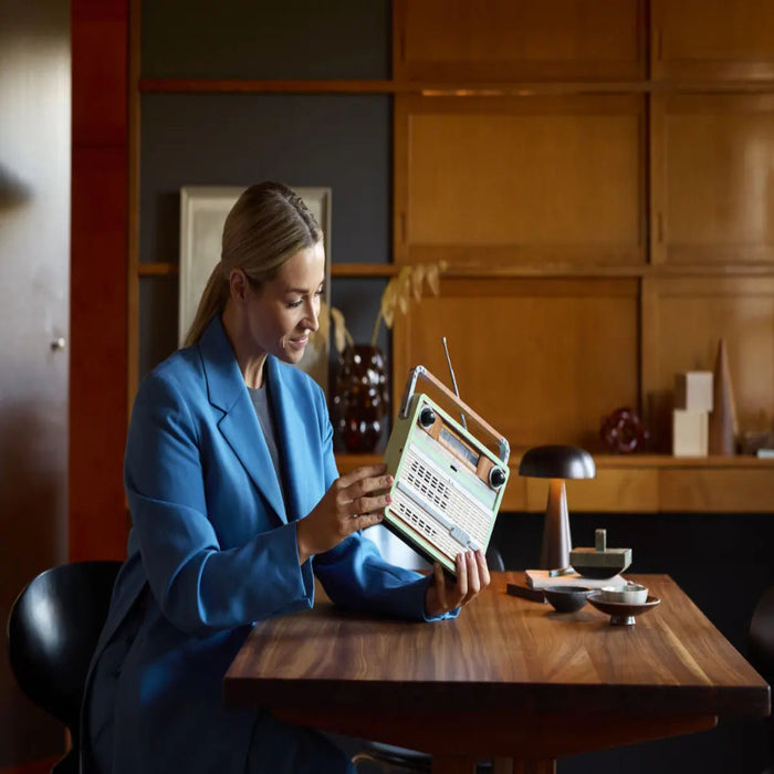 Lego 10334 Icons Retro Radio ( 906 Pieces)-Construction-LEGO-Toycra