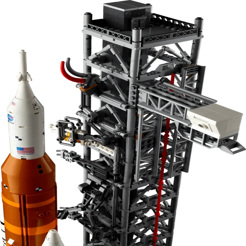 Lego 10341 Icons NASA Artemis Space Launch System (3601 Pieces)