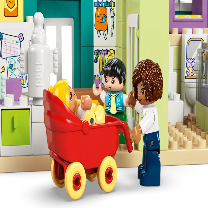 Lego 10470 Duplo 3 In 1 Modern Family House With Figures (166 Pieces)