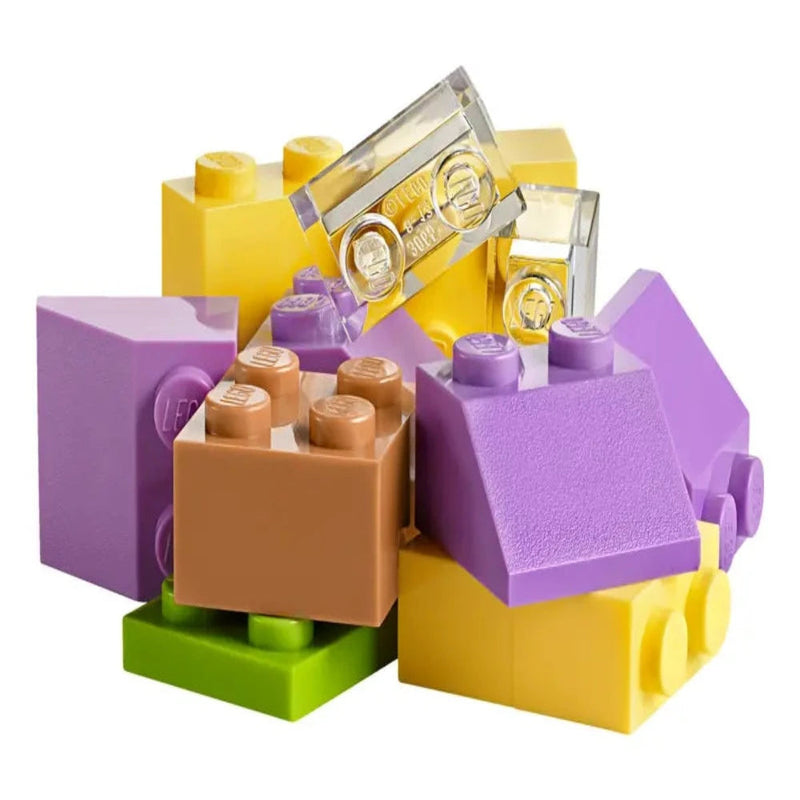 Lego 10713 Classic Creative Suitcase (213 Pieces)