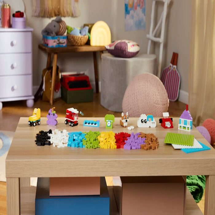 Lego 11044 Classic Creative Build-And-Play Box (750 Pieces)-Construction-LEGO-Toycra