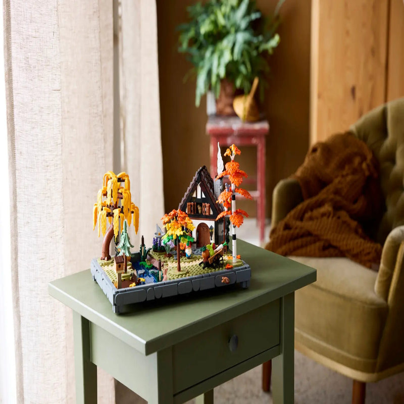 Lego 11372 Icons Autumn Cottage Garden (1102 Pieces)