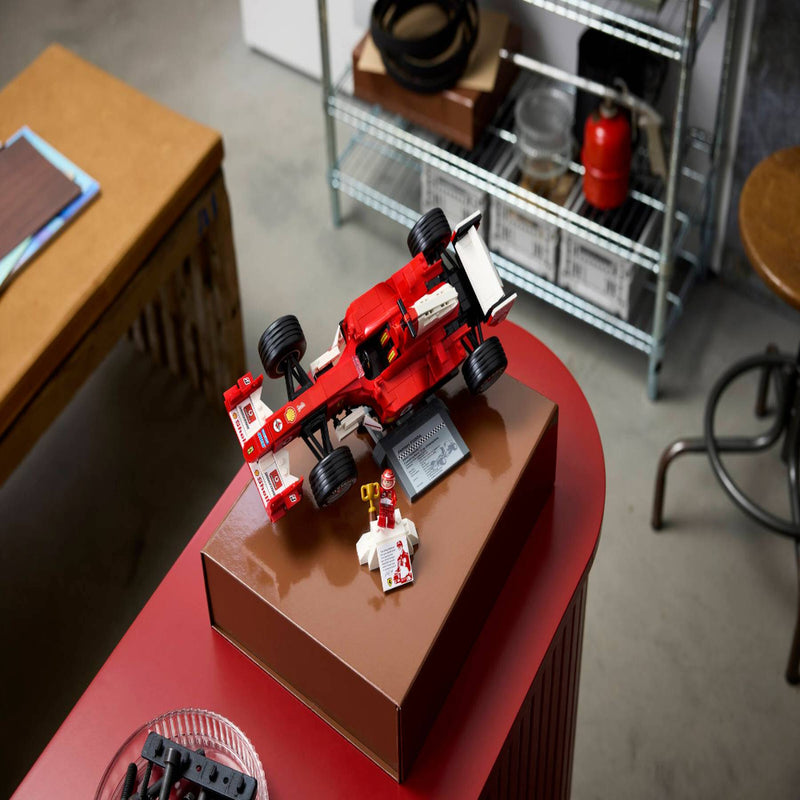 Lego 11375 Icons Ferrari F2004 & Michael Schumacher (735 Pieces)