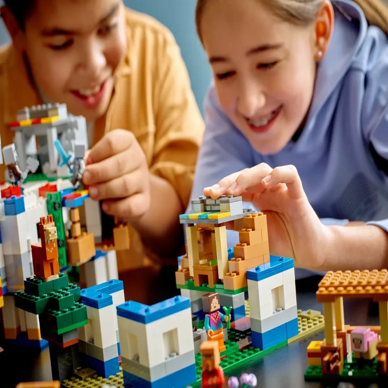 Lego 21188 Minecraft The Llama Village (1252 Pieces)