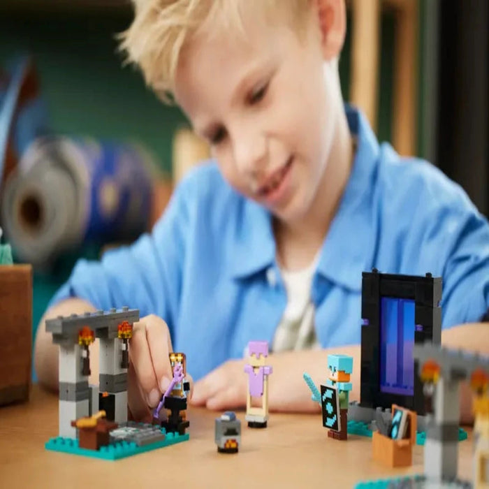 Lego 21252 Minecraft The Armory - 203 Pieces — Toycra