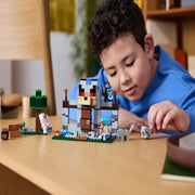 Lego 21261 Minecraft The Wolf Stronghold (312 Pieces)