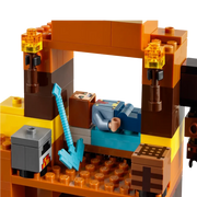 Lego 21263 Minecraft The Badlands Mineshaft (538 Pieces)