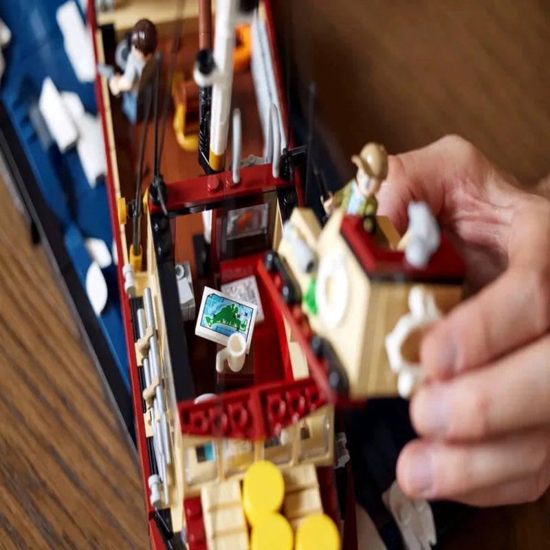 Lego 21350 Ideas Jaws (1497 Pieces)