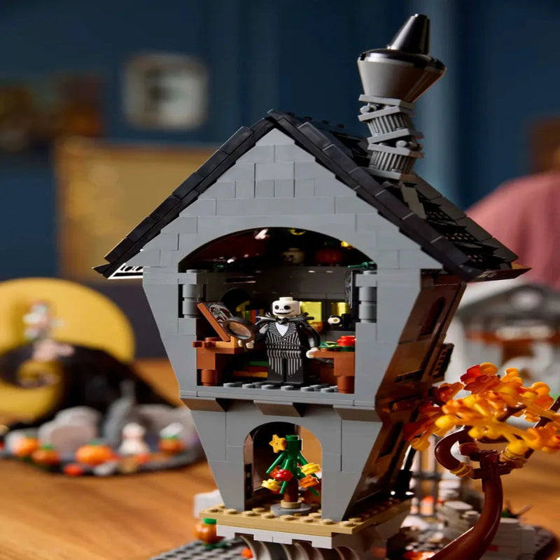 Lego 21351 Ideas Disney Tim Burton's The Nightmare Before Christmas (2193 Pieces)