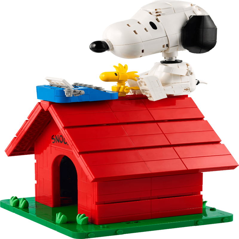 Lego 21368 Ideas Peanuts: Snoopy's Doghouse (964 Pieces)