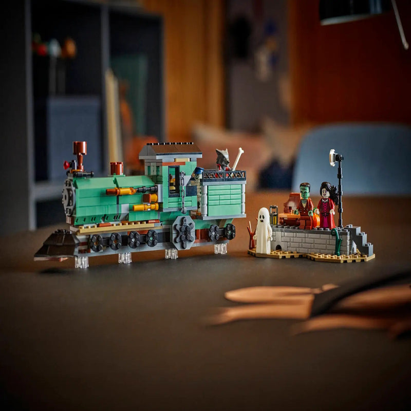 Lego 31167 Creator Haunted Mansion (736 Pieces)