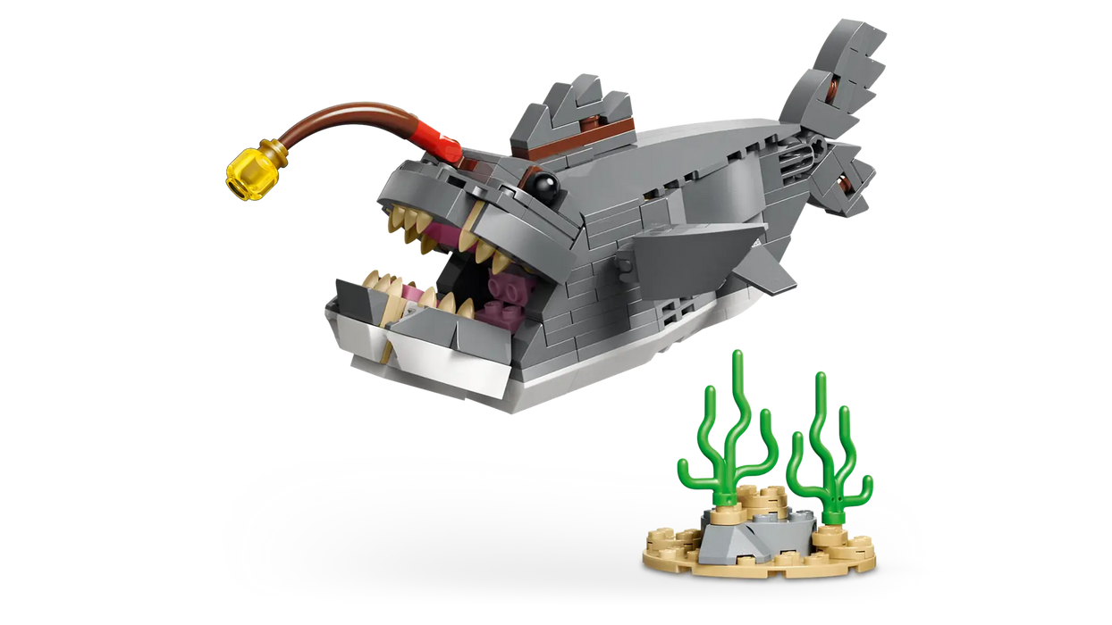 Lego 31381 Creator Fierce Shark with A Treasure Chest (379 Pieces)-Construction-LEGO-Toycra