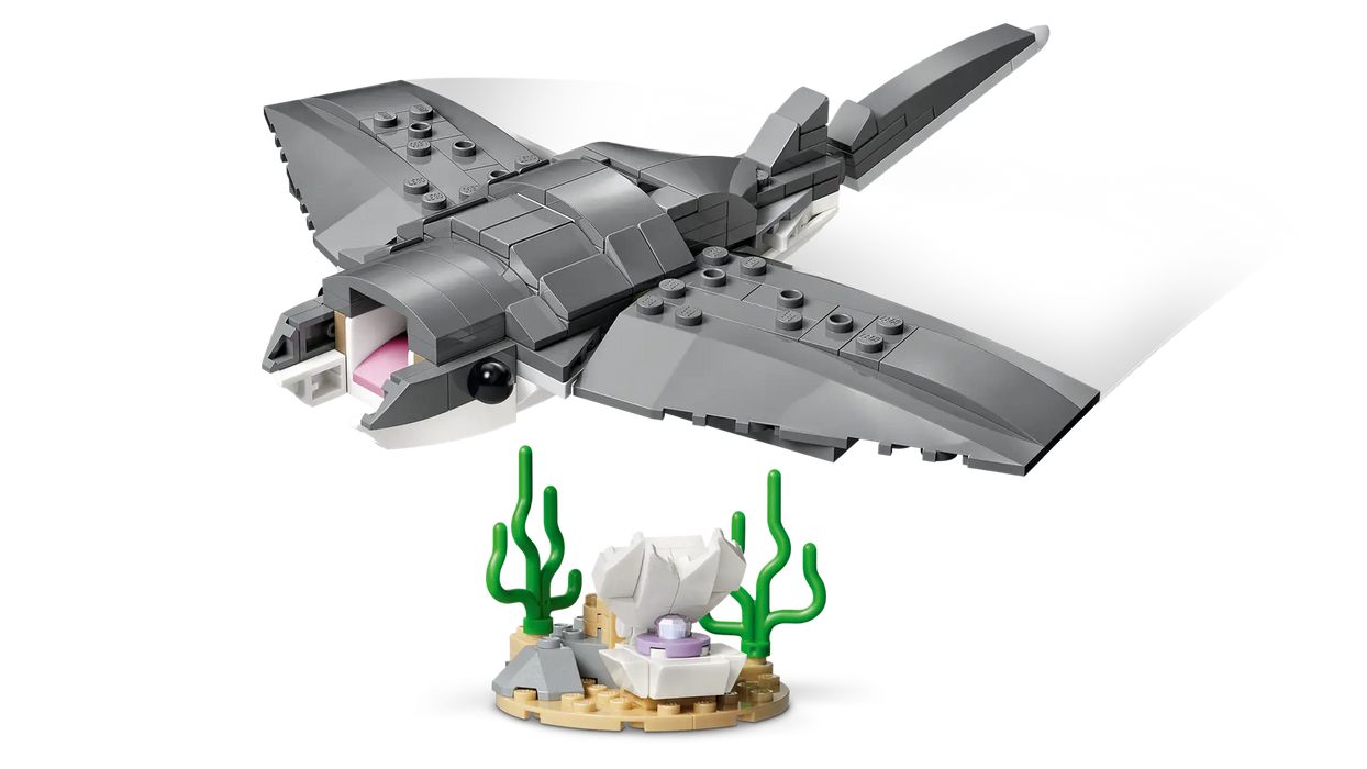 Lego 31381 Creator Fierce Shark with A Treasure Chest (379 Pieces)-Construction-LEGO-Toycra